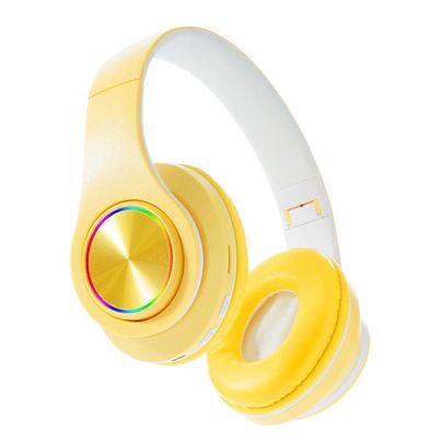 Langattomat kuulokkeet, joissa RGB-hengitysvalo Vakaa yhteys Matalaviiveinen melunvaimennus Syvä basso Keltainen