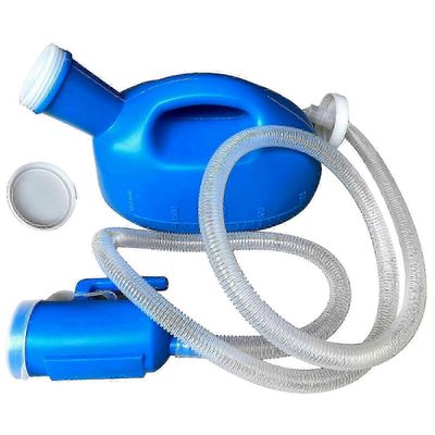 Uusi kannettava pisuaari miesten pisuaari kädessä pidettävällä 2000 ml: n suurikapasiteettisella kannettavalla virtsakupilla ulkona ja sairaalassa