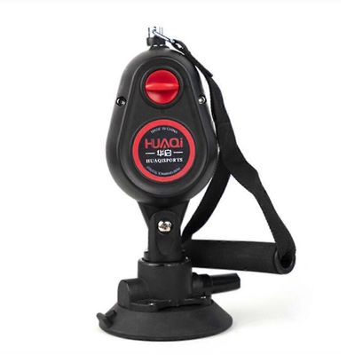 Lertenys Fitness-vetoköyden kouluttaja imukuppien vastusnauhakoneella