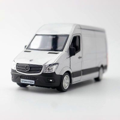 Huiyun 1:36 Sprinter MPV Alloy Truck Car Model Painevalettu metallinen kippibussi Hyötyauto Ajoneuvot Malli Simulation Collection Lasten lelulahja ...