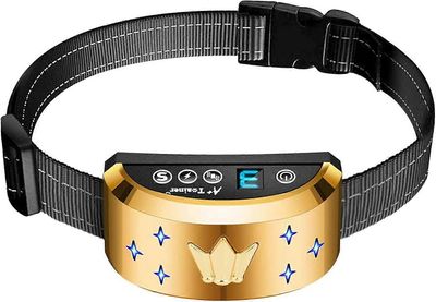 Älykäs haukkumista estävä kaulapanta, automaattisen ohjauksen haukkupanta 3 tilassa + 7 säädettävää tasoa, tehokas haukkumisen lopettaminen pienill...