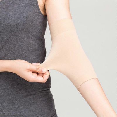 1 pari tatuointi peittää puristushihat Nauhat Kyynärvarsi peiteaine Tuki ihon väri tatuointi jälkihoito Uv Protection oversleeve Musta