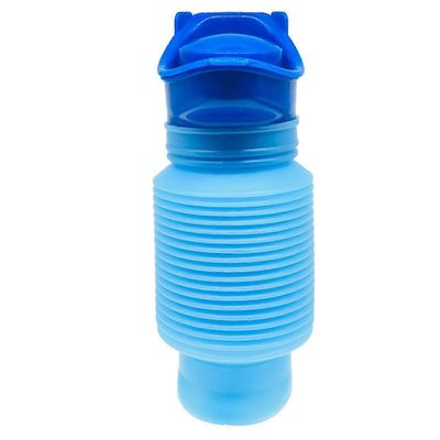 Nainen Pisuaari ulkona seisova Pisuaarimatka Pisuaaripullo sisäänvedettävä auton hätäpisuaari. sininen