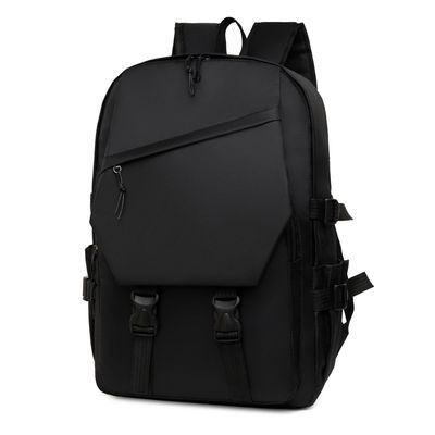 Tilava ja vedenpitävä reppu Black