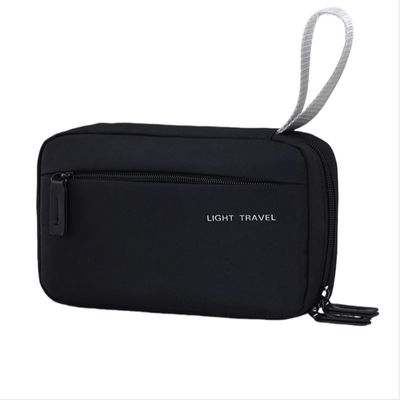 Pieni matka-wc-laukku miehille - Kompakti ja kannettava