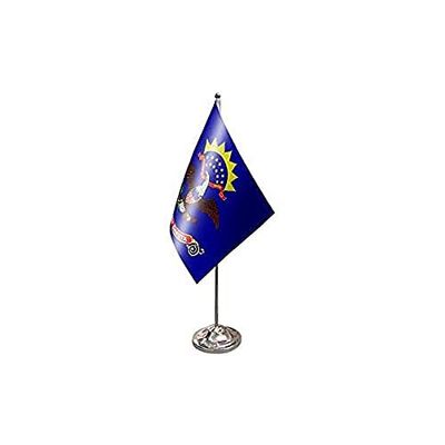 AZ FLAG - Drapeau De Table Dakota du Nord Prestige - Drapeau Etat Américain - Usa - Etats-Unis De Bureau En Satin Avec Hampe De 30cm Et Socle En Métal - 22x15 cm