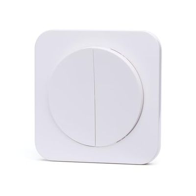Interruttore a 1 via e 2 pulsanti, design tedesco in bianco. Ideale per controllare l'illuminazione con stile. Facile da installare, aggiunge un tocco moderno e funzionale a qualsiasi spazio.