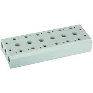 RIEGLER 116260-5520.06-14 - Piastra di base multipla per valvole 5/2-5/3, 6 Pos, G 1/8, G 1/4, 1 pezzo