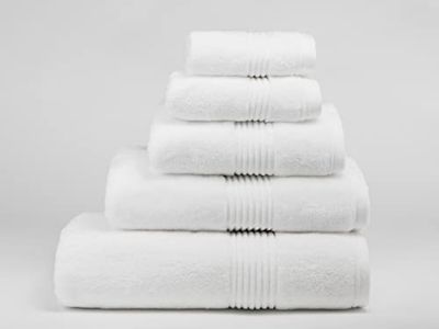 Catherine Lansfield Hometextiles, Bath, So Soft White Towel 70 x 127 cm