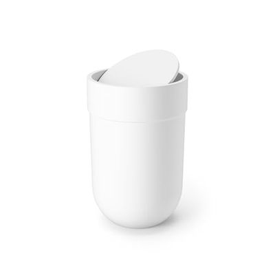 UMBRA Waste Can Touch. Poubelle de salle de bain Touch, couvercle rotatif. Plastique moulé. Coloris blanc. 5.9L. Dimension 19.1x26cm