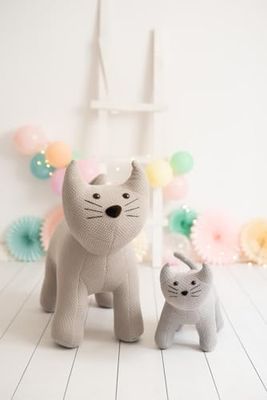 Set 2 pelueches gatos formado por gato maxi y gato mini gris