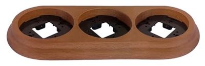 Marco triple con superficie color madera, ideal para exhibir fotos y obras, resistente y decorativo para cualquier espacio.