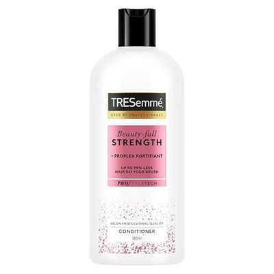 TRESemmé Beauty-Full Strength Conditioner with ProPlex Fortifiant for damaged hair 680 ml