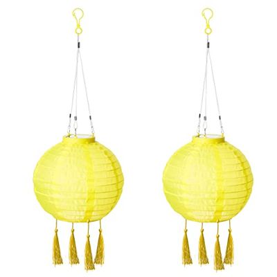 AMARE Lot de 2 lampions solaires ronds avec pompons jaunes Ø env. 20 cm avec 1 LED blanc chaud