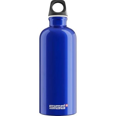 Sigg - Gourde Aluminium - Traveller Dark Blue - Certifiée Neutre En CO2 - Convient Aux Boissons Gazeuses - Étanche & Légère - Sans BPA - Pour Sport, Camping, Randonnée - Bleu Foncé - 0,6L