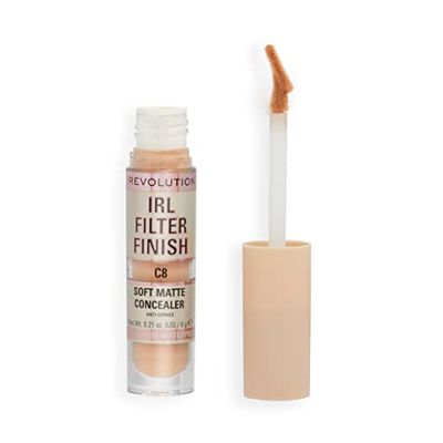 Makeup Revolution, IRL Filter Finish, Morbido correttore opaco, copertura da media a totale, C8, tonalità della pelle da media a abbronzata, 6g