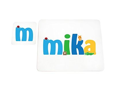 Little Helper Mika de Coast erandpl acemat de 15de personalizado con, niña Nombre Posavasos y manteles individuales con acabado brillante, Mika