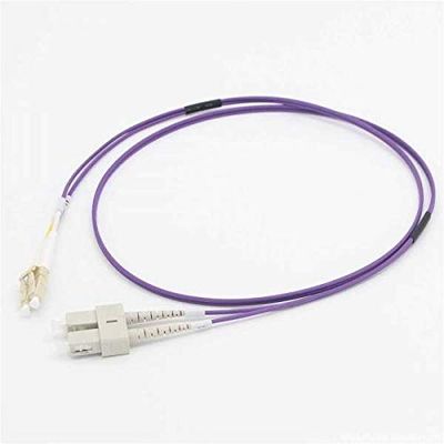 C2G 15m LC/SC OM4 LSZH Fibre Patch - Paars - Patchkabel - LC multi-mode (M) naar SC multi-mode (M) - 15 m - glasvezel - 50/125 micron - OM4 - paars