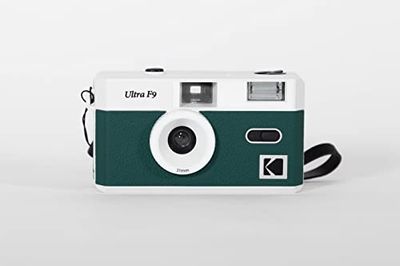 KODAK Ultra F9 - Cámara de cámara de película de 35 mm, Estilo Retro, sin Enfoque, Reutilizable, integrada en Flash, fácil de Usar (Verde Oscuro Nocturno Verde)