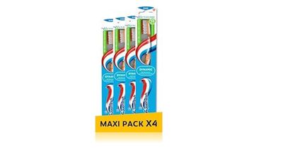 Aquafresh Dynamic Spazzolino da denti per Adulti, Delicato sulle Gengive, per una Pulizia Accurata e Delicata, Confezione da 4pezzi