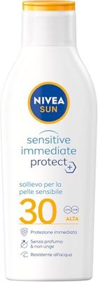 NIVEA SUN Latte Solare Sensitive Immediate Protect SPF30 200 ml, Crema solare 30 per pelli sensibili, Protezione solare 30 resistente all'acqua e senza profumo con Aloe Vera Bio e Olio di Jojoba