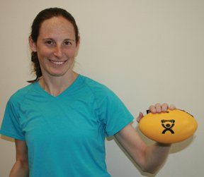 CanDo® Gewichtsball, Football-Form, 0,45 kg
