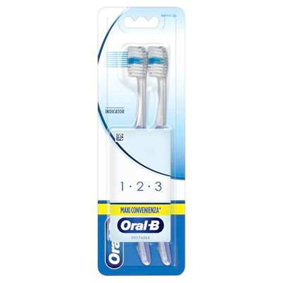 2 spazzolini Oral-B Indicator 1-2-3 (35 medio)