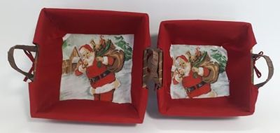 Comarco Sa Set 2 cestini quadrati vimini e stoffa stampa babbo Natale 21x21x8cm / 24x24x9cm