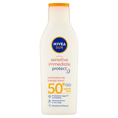 NIVEA SUN - Crema solar Sensitive Immediate Protect FP50+ en frasco de 200 ml, leche solar con aloe vera y antioxidante, protección solar contra alergias solares