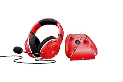 Razer Essential Duo Bundle for Xbox - Wired Headset and Quick Charger for Xbox Controllers (Kaira X for Xbox, Charging Stand, 50mm Drivers, Hyperclear Cardioid Mic, Quick Charge) Red