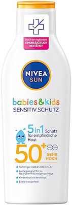 NIVEA SUN Kids Sensitiv ochrona i pielęgnacja mleczko do opalania SPF 50+ (200 ml), bardzo wodoodporny krem przeciwsłoneczny z SPF 50+, balsam do opalania dla wrażliwej skóry dziecka