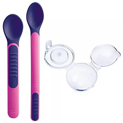 MAM | Leerbestek 6 maanden (willekeurige kleur) - set van 2 lepels met draagtas - eerste zachte en warmtegevoelige babylepel