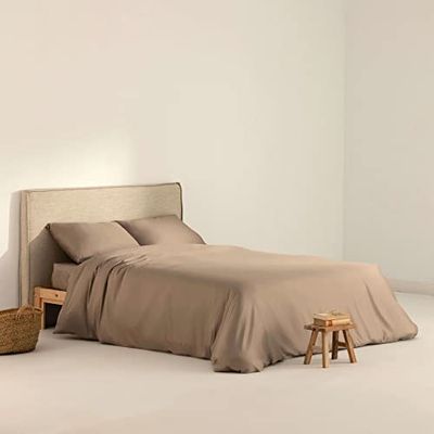 BELUM | Copripiumino in raso a 300 fili per letto da 105 misure prodotto: 180 x 220 cm Colore: Greige | copripiumino satinato Dotato di: chiusura con bottoni nascosti trasparenti.