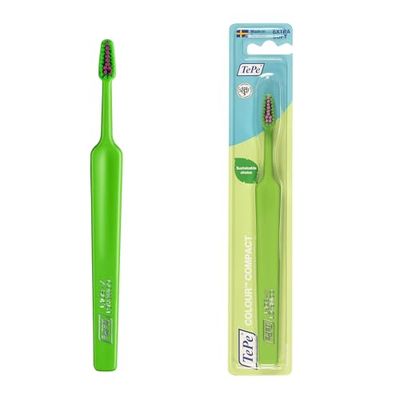 Spazzolino TePe Colour Compact Extra Soft, Green, 1pz, spazzolino con testina piccola per bambini più grandi e adulti, setole extra soft per una pulizia delicata