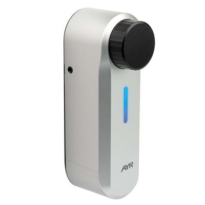 int_PASS di AYR, serratura intelligente WIFI con allarme per porta, made in Spain. Accesso sicuro e remoto senza chiavi. Serratura elettronica finitura cromata opaca.