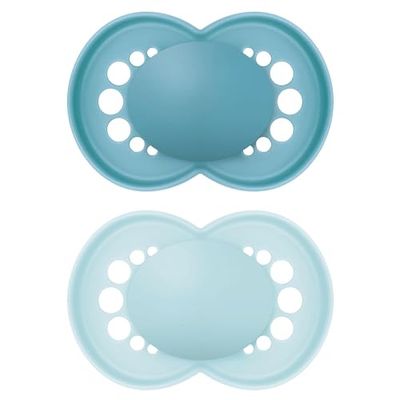 MAM Originele fopspeen in set van 2, tandvriendelijke babyfopspeen van duurzame en biologisch hernieuwbare materialen, speen van MAM SkinSoft siliconen, met fopspeenbox, 16+ maanden, blauw/lichtblauw