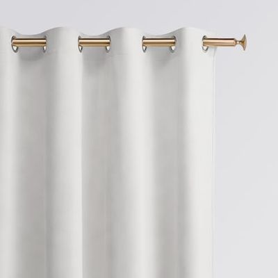 room99 Rideau en Velours avec œillets argentés Charmy 140 x 250 Largeur x Hauteur, Décoration de fenêtre, Rideau Thermique Isolant Anti Froid et Chaleur pour Salon Blanc, 1 pièce