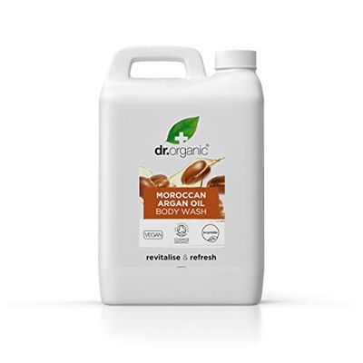 Dr Organic Ricarica Docciaschiuma all'Olio di Argan Marocchino con Pompa, Gel Doccia, Naturale, Vegano, Senza Crudeltà, Senza Parabeni e SLS, Riciclato e Riciclabile, Certificato Biologico, 5L