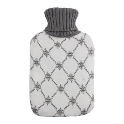 Mimo warmwaterkruik 1,7 l in de kleuren blauw en grijs Afmetingen: 20 x 32 x 4 cm Flexibel en zacht, perfect voor de winter en verlicht klachten.