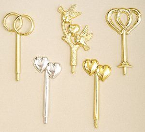 CLUB GREEN Plastic 2 Solid Hearts ON STEM Gold 30X70MM, 11 x 11 x 2.75 cm