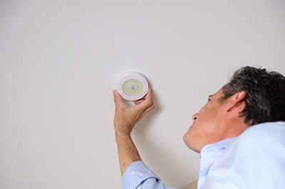 SENSOR BRITE OVERLITE La lumière Ultra puissante Qui éclaire Vos Coins Sombres-Vu à la Télé, Plastique, Blanc