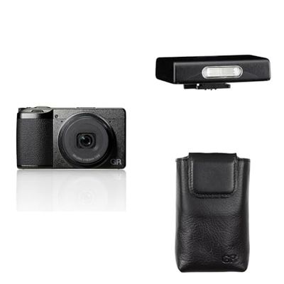 Ricoh GR IV más Flash y Funda