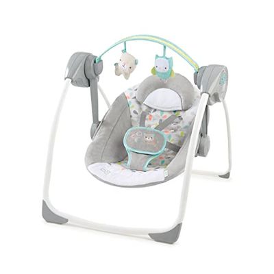 Ingenuity Conforto 2 Go Balanço acolchoado compacto portátil de 6 velocidades com música, dobra-se facilmente, 0-9 meses (Fanciful Forest)