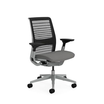 Steelcase Think, silla de oficina ergonómica con respaldo de malla, sujeción lumbar regulable en altura y brazos regulables Gris búho