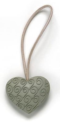 Cargo Import Heart Curls Magnet with Rope, Natural, Fermatenda