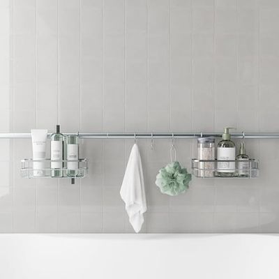 Zenna Home Organiseur de salle de bain ou panier de rangement pour douche, cuisine, garde-manger, placard, jouets pour enfants et plus encore, avec 2 paniers et 3 crochets, barre de tension réglable