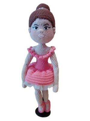 Ballerina classica con tutù da danza e chignon. Supporto incluso. amigurumi fatto a mano ad uncinetto in cotone. Pupazzo idea regalo da collezione handmade. Bambola imbottita morbida