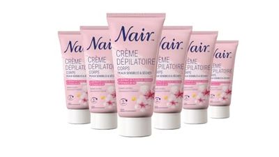 NAIR - Crème Dépilatoire Corps Spécial Peaux Sèches et Sensibles, aux Extraits de Fleur de Cerisier et d'Huile de Riz, Formule Hydratante, Tube de 200ml et Spatule x 6