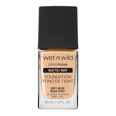 Wet n Wild - Photo Focus Foundation - Fondotinta Morbido - Copertura Intensa, Per una Pelle Impeccabile - Riduce Linee Sottili, Macchie e Rughe - Soft Beige