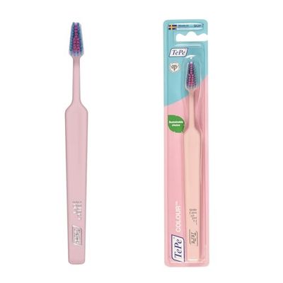 Cepillo de dientes TePe Colour, Suave, rosa claro, 1 ud., cepillo de dientes de cerdas suaves para limpieza precisa y suave, cepillo de dientes suave para adultos y niños mayores